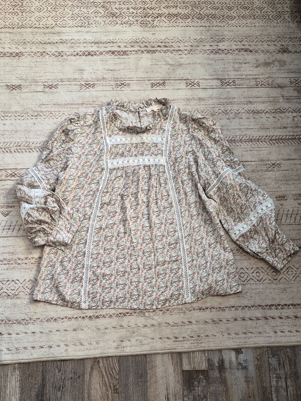 Solitaire Floral Lace-Trim Blouse in Cream and Pink